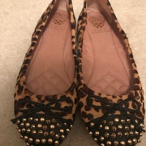 Vince Camuto flat